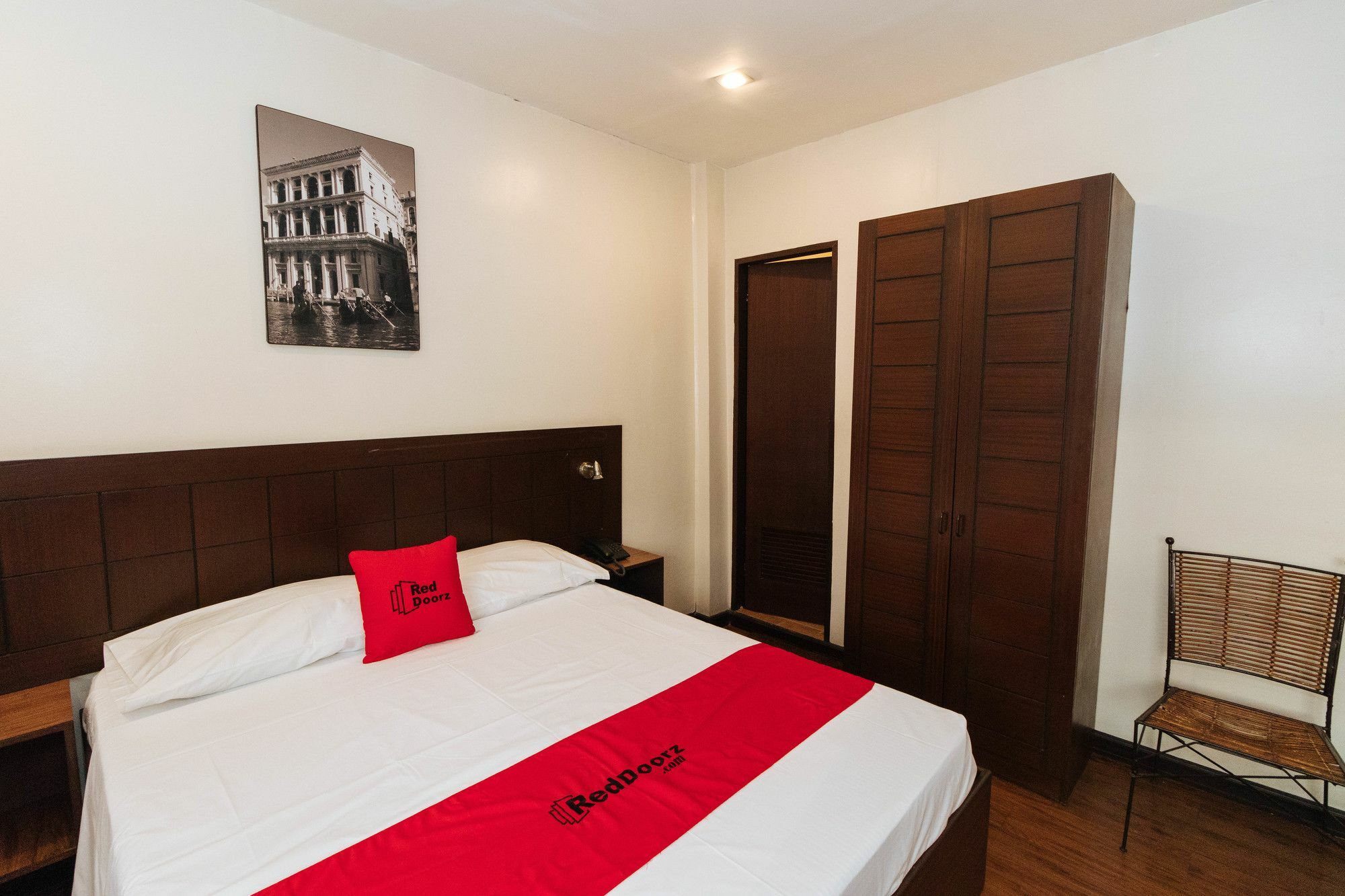 Reddoorz San Antonio Makati Hotel Manila Ngoại thất bức ảnh