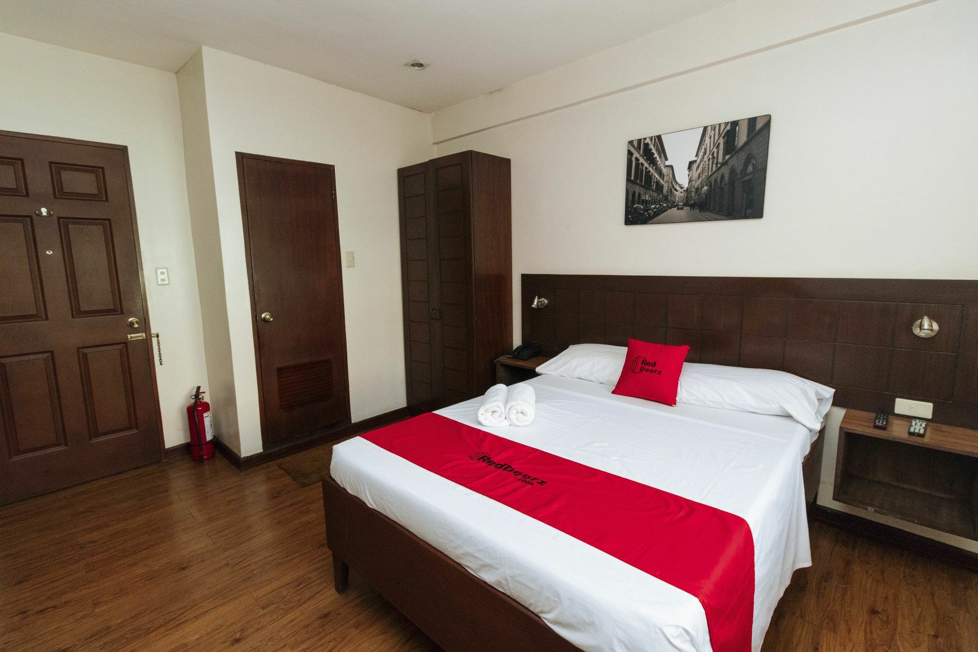 Reddoorz San Antonio Makati Hotel Manila Ngoại thất bức ảnh